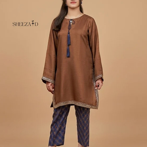 Vente en gros de costumes pakistanais pour femmes en 3 pièces, vêtements décontractés, collection brodée pour la vente en ligne, sur mesure - Product Image 1