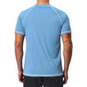 เสื้อรัดรูปแขนสั้นสีฟ้าอ่อนสำหรับผู้ชาย แห้งเร็ว ระบายอากาศได้ดี ผลิตจากผ้าสแปนเด็กซ์/โพลีเอสเตอร์ เสื้อกีฬาสำหรับผู้ใหญ่ ป้องกันรังสียูวี UPF50+ - Product Image 2