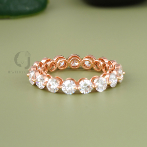 Anillo de Boda Eternity con Diamante Cultivado en Laboratorio de 2.51 CT de Rudakiya Brothers, Oro Rosa de 14K, Certificado IGI, Color E, Anillo Clásico - Product Image 3