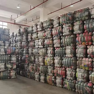 ค้นพบเสื้อผ้ามือสองคุณภาพสูงที่ผสมผสานความคุ้มค่า ความสะดวกสบาย และความยั่งยืน แต่ละชิ้นผ่านการคัดสรรและตรวจสอบอย่างพิถีพิถัน - Product Image 2