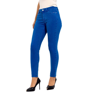 Jeans en denim pour femmes, denim clair, coupe slim, design moderne, finition soignée, confort quotidien, classique, respirant, coton et élasthanne - Product Image 3