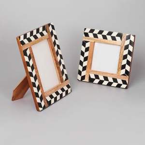 Marco de fotos de resina estilo famoso con incrustaciones de resina brillante y acabado en MDF a un precio competitivo. - Product Image 2