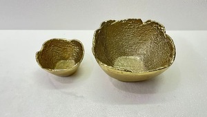 En Oferta: Tazón Metálico Decorativo en Forma de Flor Dorada, Tallado a Mano, con Tres Patas, para Decoración del Hogar - Product Image 6