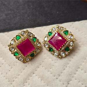 Vintage 14K Gold Plated Square Stud Earrings with Zircon and Pearl Oxidized Polish Finish Casual Style - Product Image 3