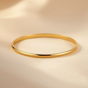 Bracelet jonc fin en or jaune massif 9 carats, lisse et minimaliste, classique et empilable, bijoux fins - Product Image 3