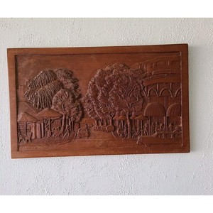 Sculpture murale en relief en teck doré sculpté à la main - Design traditionnel 90x70x8 cm Décoration folklorique en gros par Aqudus Saleem - Product Image 2