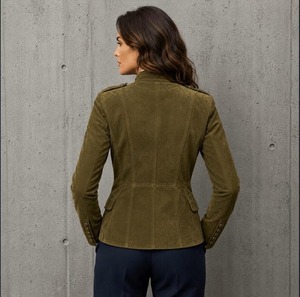 Veste en cuir suédé vert olive pour femme, style vintage, coupe ajustée, veste tendance - Product Image 2