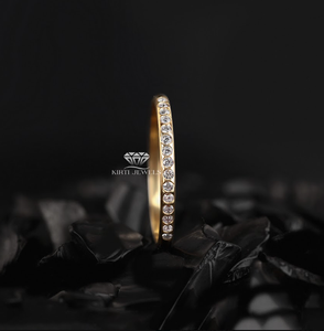 Anillo de Diamantes de Oro Amarillo para Mujer, Corte Brillante Redondo, Anillo de Boda Clásico, Color G Natural, Engaste Empotrado, de KIRTI JEWELS - Product Image 1
