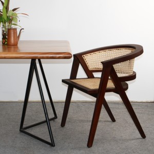 Chaise de salle à manger Kharisma en bois de mahogany massif et rotin, non pliable, pour la maison, la villa, l'appartement et l'hôtel - Product Image 4