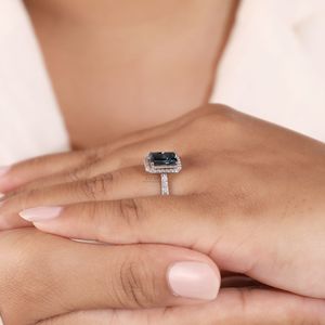 New Collection Emerald Cut Lab Grown <b>Diamond</b> Halo <b>Ring</b> in White Gold 14k White Gold <b>Diamond</b> <b>Ring</b> Luxury Look's VVS-VS Clarity - Product Image 4