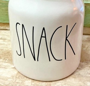 Pot en céramique pour le rangement des collations avec couvercle, récipient hermétique pour aliments, organisateur de comptoir de cuisine durable, rangement élégant pour le garde-manger - Product Image 2