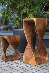Tabouret bas sculpté en bois massif avec motif floral, ottoman contemporain en bois pour chambre, hôtel, maison - Product Image 3