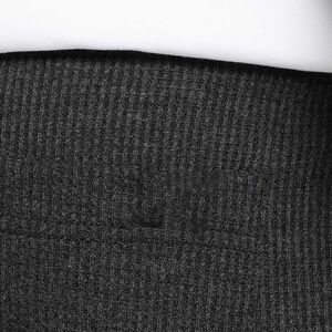 Shorts de sport pour hommes, respirants, à séchage rapide, style streetwear, vente en gros, logo personnalisé, 100% coton - Product Image 3