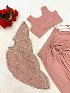 Conjunto de Blusa de Seda Crepé Tradicional Bordada con Lentejuelas Rosas y Saree Fruncido para Bodas, Graduaciones y Fiestas para Mujeres - Product Image 5