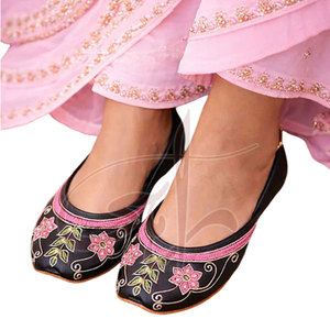 Nouveau style, qualité supérieure, matériau durable, antidérapant, toutes saisons, prix de gros, couleur et taille personnalisées, Khussa pour femmes - Product Image 2