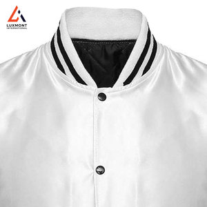 Chaqueta de satén personalizada con puños y cuello acanalados, estilo bomber, elegante chaqueta de invierno para hombre. - Product Image 3