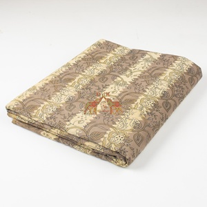 ผ้าพิมพ์ลายดอกไม้ด้วยมือแบบดั้งเดิม ผ้าฝ้าย 100% สำหรับงานควิลท์ ขายเป็นหลา สำหรับตัดเย็บเสื้อผ้า - Product Image 3