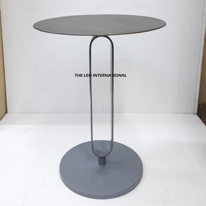 Mesa Auxiliar Minimalista Italiana Moderna de Alta Gama para Sala de Estar, Mesa Auxiliar para Sofá, Redonda, Plateada en Negro, de Metal Resistente - Product Image 1