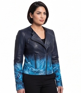 Veste d'hiver coupe-vent en cuir véritable bleu ombré pour femme, style motard, avec plusieurs fermetures éclair, teinture dégradée, coupe ajustée, personnalisable, vente en gros - Product Image 4