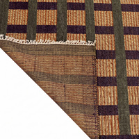 Tapis en laine moderne à carreaux vert olive, marron et beige, texturé, motif géométrique, avec franges, écologique, pour salon et hôtel