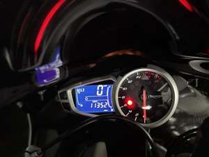 Moto de course sportive haute performance 2015 Daytona 675 675cc 128ch 260km/h, injection de carburant, refroidissement liquide, boîte manuelle, 3 cylindres - Product Image 5