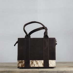 Bolso de hombro bohemio de cuero genuino con bordado y panel de piel de vaca, cierre de cremallera, para uso diario de mujer, fabricado en India. - Product Image 3
