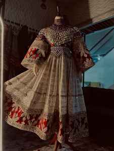 Robes afghanes pour femmes, designs personnalisés, faible quantité minimum de commande, 100% broderie artisanale de haute qualité, robes Kuchi afghanes pour mariage ou fête formelle. - Product Image 4