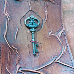Carnet en cuir véritable fait main avec des détails de travail manuel, artisanat de haute qualité, fournisseur en gros, fabricant en Inde - Product Image 3