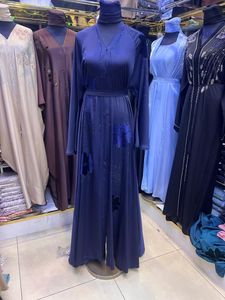 Abaya la plus vendue, style Dubaï, ornée de perles et de sequins, à manches longues, traditionnelle musulmane, faite à la main, pour mariage, respirante, col en V pour femme - Product Image 3