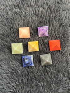 High Quality 7 <b>Chakra</b> Natural Stone Pyramid Reiki <b>Crystal</b> Healing Stone <b>Set</b> Carved Precious Gemstone - Product Image 4