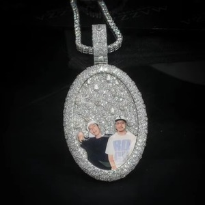 Colgante Personalizado con Foto Iced Out, Joyería Fina HipHop, Colgante Iced Out de Plata 925, Colgante Conmemorativo Circular de Moissanita VVS - Product Image 6