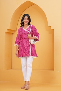 Kurti de Rayón Estampado para Mujer, Túnica Étnica Rosa con Encaje de Pompones, Kurti Informal - Product Image 6