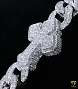 Cadena Cubana Cruzada Personalizada de 18 mm, Plata de Ley 925, Joyería Hip Hop Brillante con Incrustaciones de Diamantes Moissanite - Product Image 3