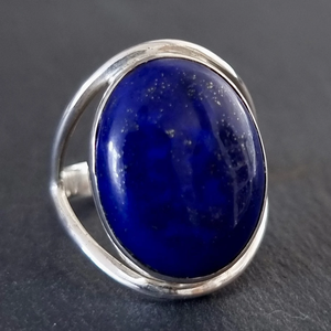 แหวนลาพิส ลาซูลี พลอยสีน้ำเงินธรรมชาติ แหวนเงินแท้ทำมือ สไตล์โบโฮ ของขวัญสำหรับเธอ - Product Image 3