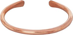 Brazalete de Cobre de Alta Calidad, Elegante Brazalete Abierto con Puntas Detalladas, Acentos Bicolor Únicos, Brazalete Ajustable en Venta - Product Image 3