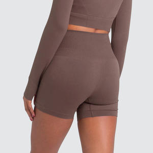 Pantalones cortos de compresión para mujer, de cintura alta y flexibles, ideales para deportes, gimnasio y entrenamiento. - Product Image 2