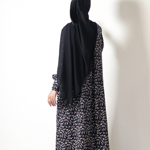 Proveedor de Abayas Premium para Mujer, Vestido Islámico de Tela Nidha Suave con Empaque Personalizado y Etiquetas de Marca - Product Image 2