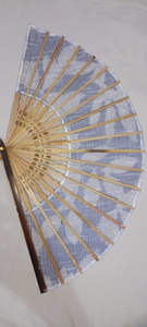 Abanico Plegable de Bambú y Seda de 21 cm, Tallado a Mano, Natural, para Regalo Promocional de Boda, Hecho en China - Product Image 5