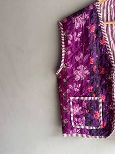 Floral <b>Quilted</b> Sleeveless Vest V-Neck Women's <b>Jacket</b> With Pockets Regular Length Autumn Wear Printed <b>Pattern</b> Purple GIFT FOR HER - Product Image 2