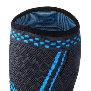 Soporte de compresión profesional de neopreno transpirable y grueso ajustable para codo, para alivio del dolor articular en deportes y gimnasio, con estabilidad. - Product Image 5