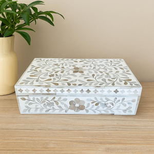 Boîte de rangement pour bijoux en bois avec incrustation de nacre et os fait main - Product Image 3