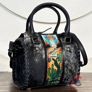 Bolsos de Viaje Mini Duffel de Cuero de Vaca con Pelo, Diseño Premium 2026, de Lujo, con Estampado de Cactus, Bolsos Cruzados de Mano para Unisex - Product Image 1