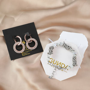 Emballage de carte en carton élégant et minimaliste pour bijoux, boucles d'oreilles, bagues, avec logo personnalisé, vente chaude, papier recyclé, carte ELE - Product Image 4