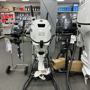 Yamaha F50LB2 2025 de 50 HP y 4 Tiempos en Blanco Perla - Product Image 2