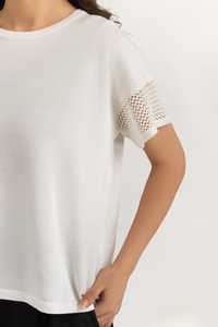 เสื้อยืดแฟชั่นสุดฮิต ผ้าฝ้าย 100% เสื้อยืดผู้หญิงทรงโอเวอร์ไซส์สีขาว แขนตาข่าย แฟชั่น Gen Z เสื้อยืด OEM - Product Image 4