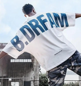 Camiseta Blanca de Manga Corta Extra Grande para Hombre B.DREAM con Estampado de Letras Azules, Estilo Urbano, Cuello Redondo, Jersey de Algodón - Product Image 1