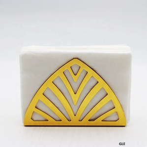 Porte-serviettes décoratif en métal, ajoutant un intérêt visuel et une structure aux arrangements de la table à manger - Product Image 5