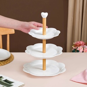 Soporte de cerámica de lujo para postres, superficie esmaltada premium con base fuerte y estable, ideal para una presentación elegante de postres. - Product Image 2