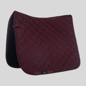Vente en gros usine de tapis de selle écologiques à couleurs unies, dynamiques, avec doublure en polaire de laine, sangle de selle et rembourrage personnalisable avec logo - Product Image 5