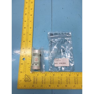 Vanne de retenue en téflon SURPASS FT-3-E-0.5, 811-17352 - Équipements et pièces semi-conductrices de renommée mondiale à la fois fiables et durables - Product Image 1